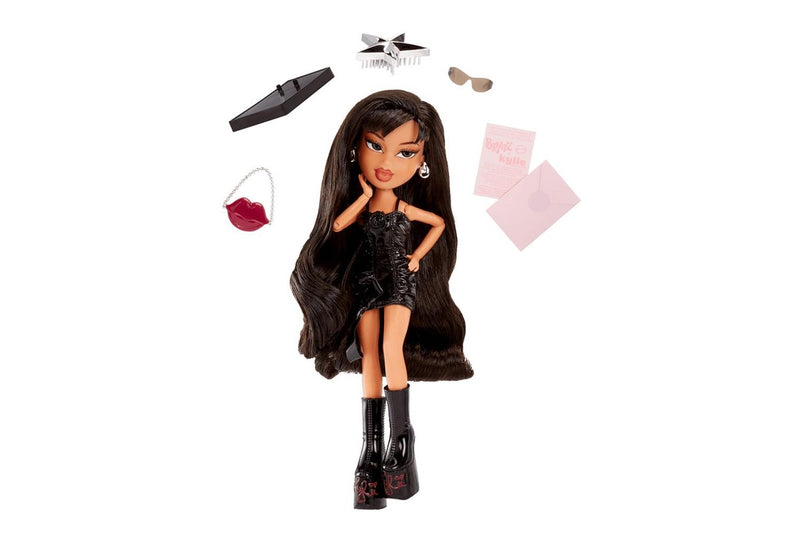 Bratz x Kylie Jenner Celebrity Day Outfit Collectible Fashion Kids Doll 6+