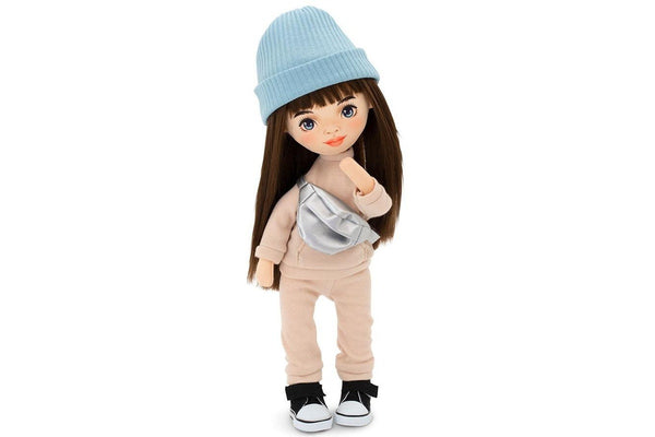 Orange Toys: Sweet Sisters - Sophie In A Beige Tracksuit