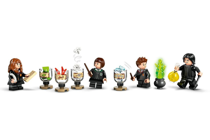 LEGO Harry Potter: Hogwarts Castle - Potions Class (76431)