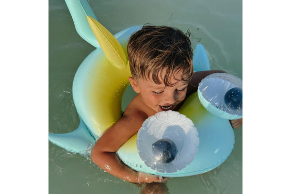 Sunnylife: Kids Tube Pool Ring - Salty The Shark Multi