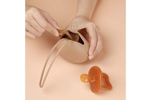 Haakaa: Silicone Dummy Holder Case - Cream