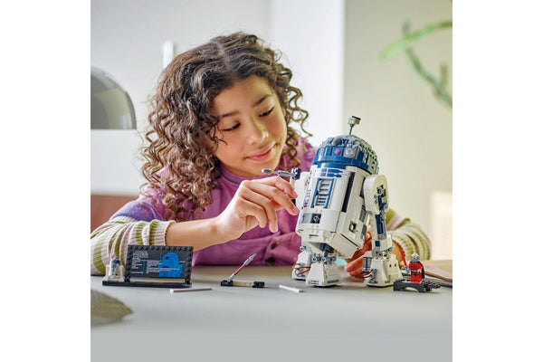 LEGO Star Wars: R2-D2 - (75379)