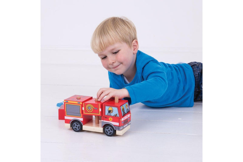 Bigjigs Toys 20.5cm Wooden Stacking Fire Engine Kids Educational Play Toy 12m+