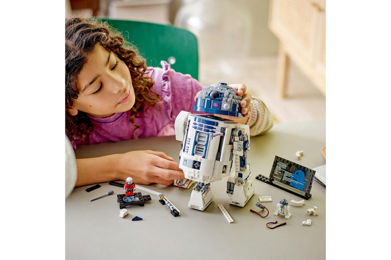 LEGO Star Wars: R2-D2 - (75379)