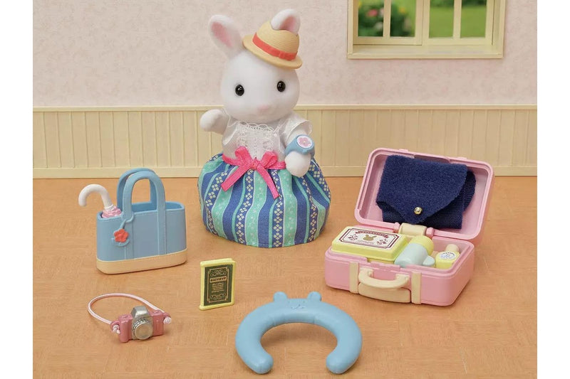 Sylvanian Families: Weekend Travel Set - Snow Rabbit Mother