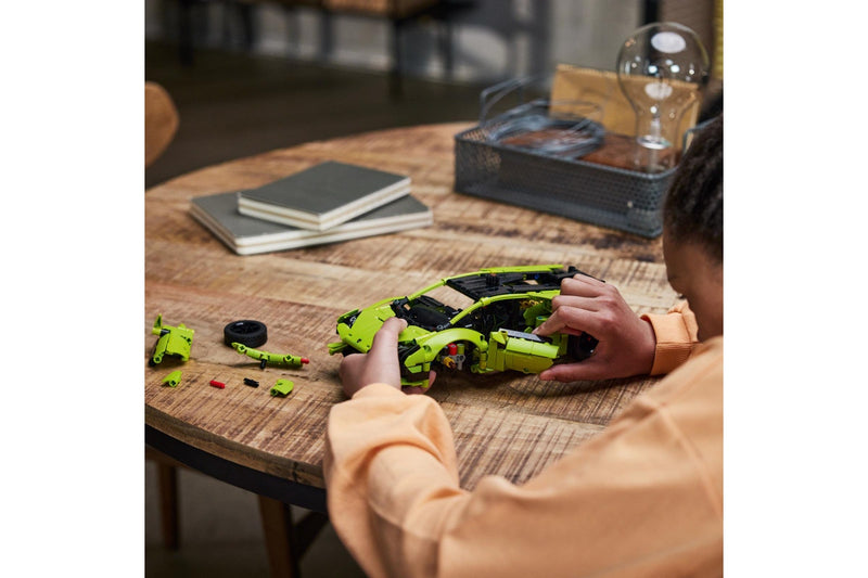 LEGO Technic: Lamborghini Huracan Tecnica - (42161)