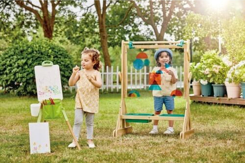 Hape: Portable Bamboo Easel