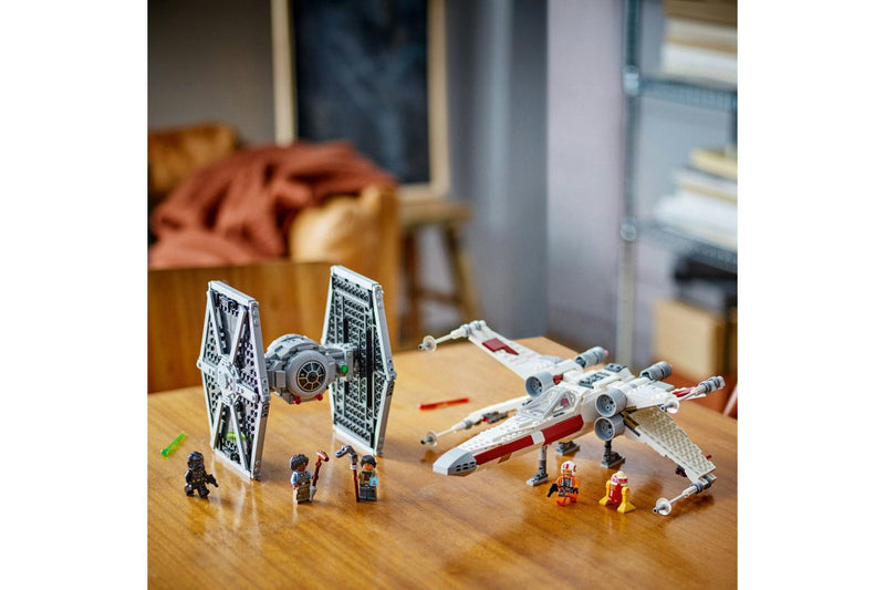 LEGO Star Wars: TIE Fighter & X-Wing Mash-up - (75393)