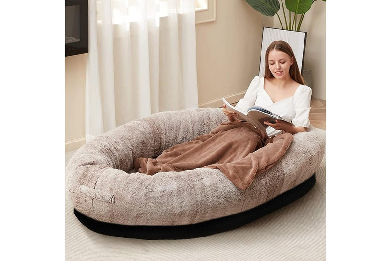 PETSWOL: Human-Size Dog Bed (134x90x26cm)