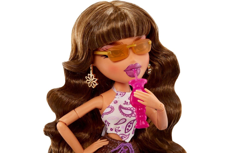 Alwayz Bratz: Fashion Doll - Yasmin