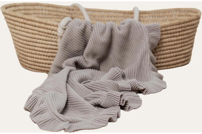 Saikah: Ribbed Frill Blanket - Light Grey