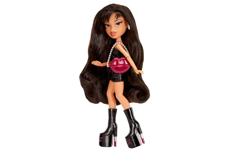 Bratz x Kylie Jenner Celebrity Day Outfit Collectible Fashion Kids Doll 6+