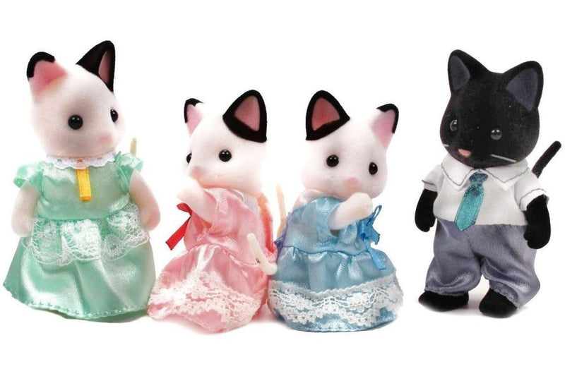 Sylvanian Families: Tuxedo Cat Family