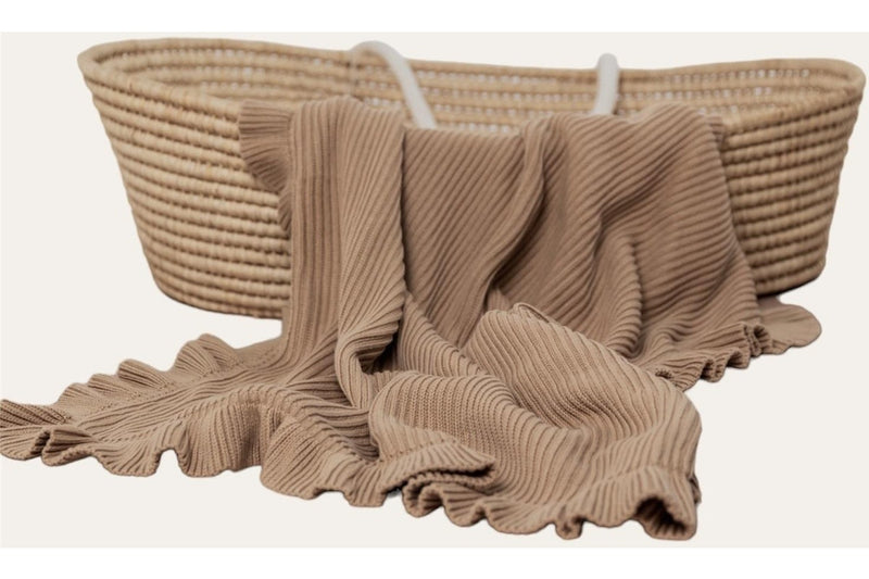 Saikah: Ribbed Frill Blanket - Mocha