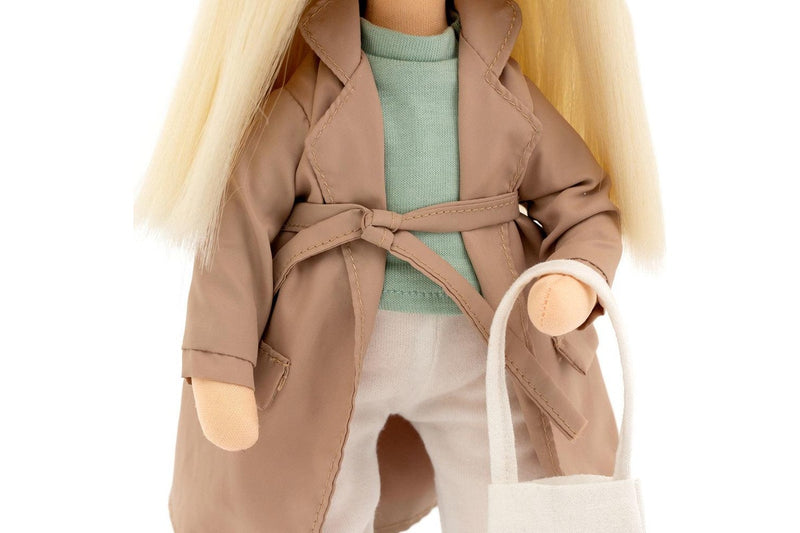 Orange Toys: Sweet Sisters - Mia In A Beige Trench Coat