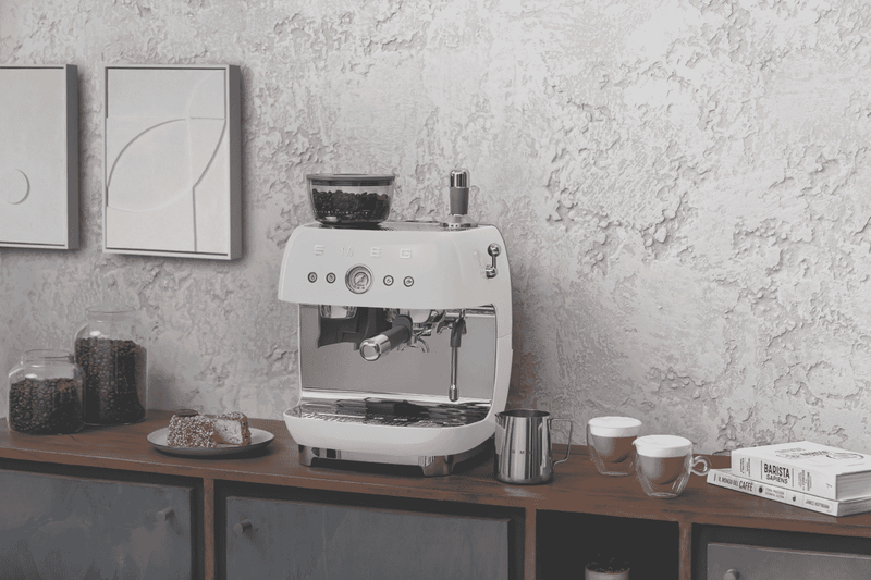 Smeg 50's Style Espresso Machine With Built in Grinder White